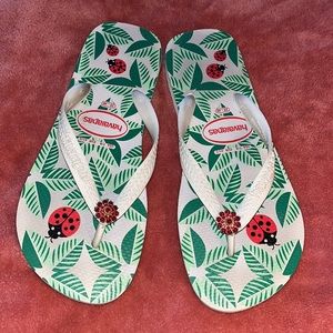 Vintage Dinis Los Angeles Havaianas Flip Flops w/Red Crystal Flower Size 7/8